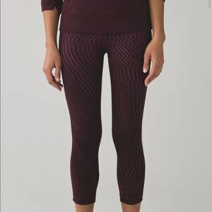 Lululemon Wunder Under High Rise 23” shifted horizon red grape black